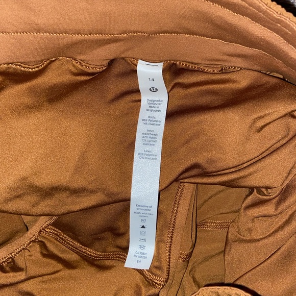 lululemon track that mr shorts - size: 14 NWT - Picture 8 of 8